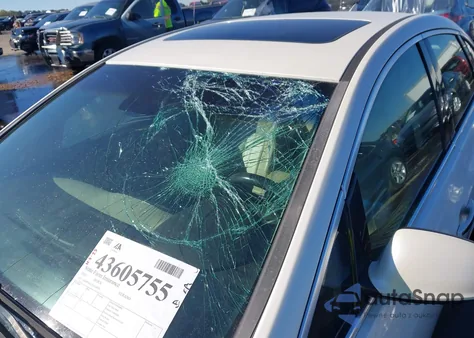 2012 Buick Verano Leather Group z USA, uszkodzony, nr VIN 1G4PS5SK5C4130725